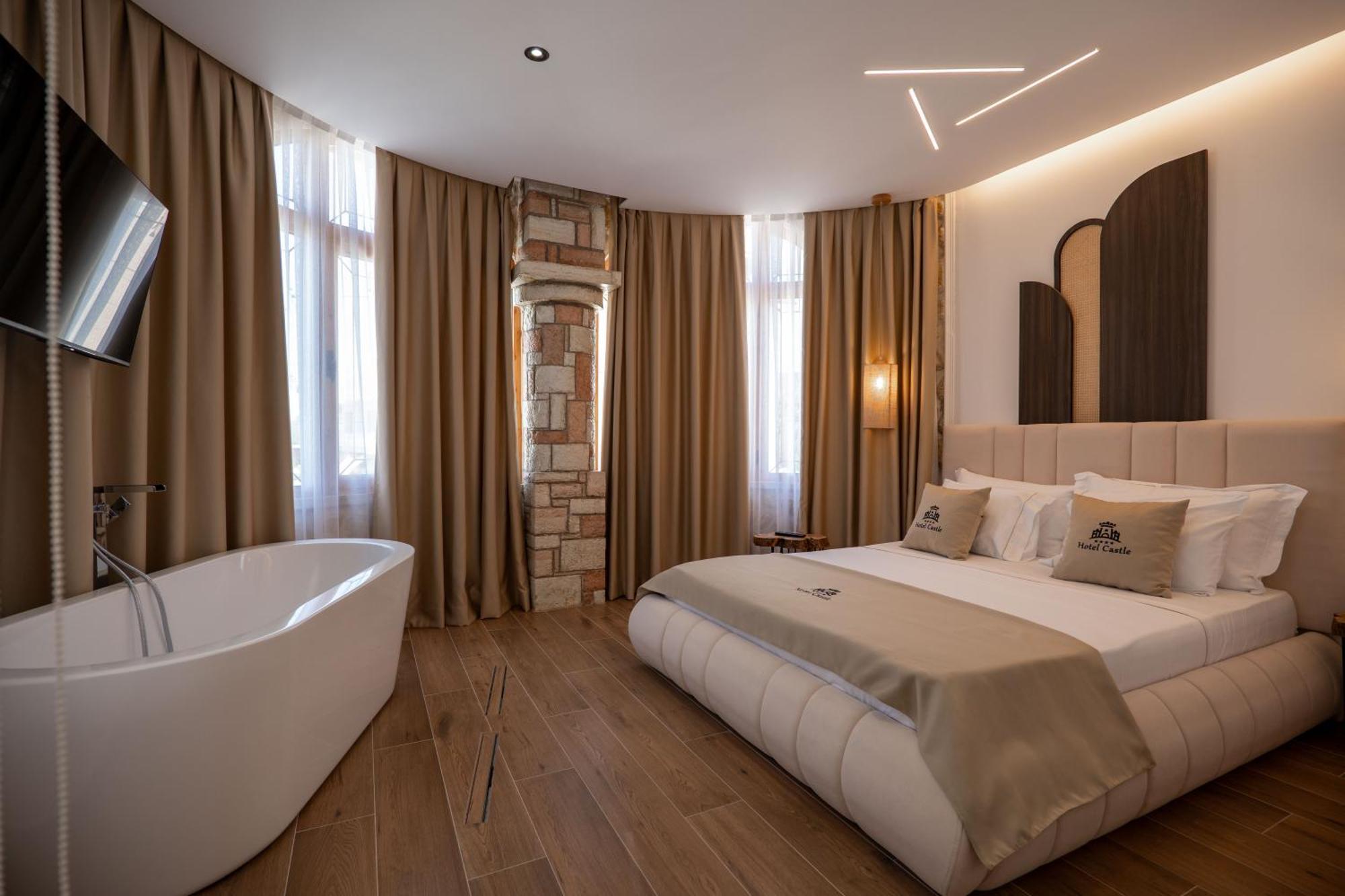 Large Double Room